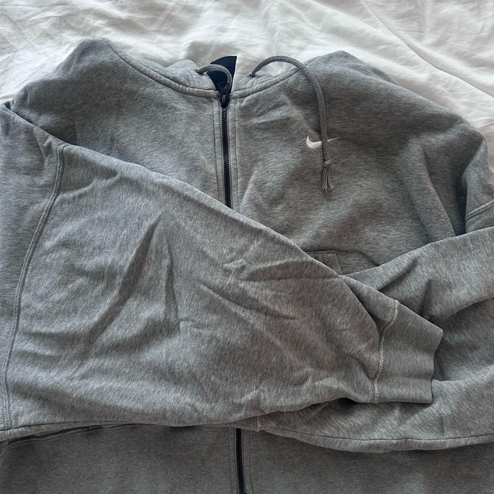 Nike Women’s Gray Zip-Up Hoodie Sweatshirt